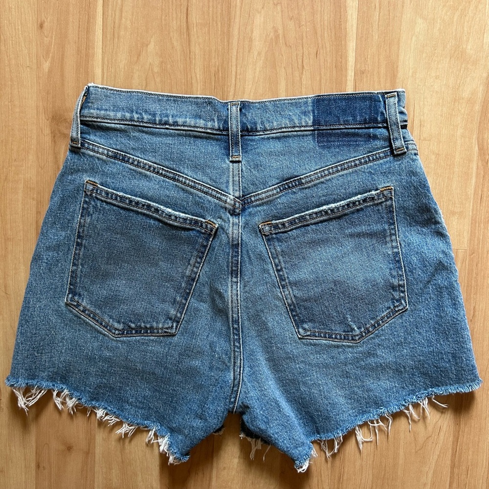 Abercrombie & Fitch Curve Love Blue Denim Cutoff Mom Shorts (NWOT) - Picture 3 of 12